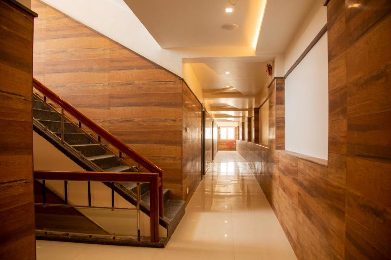 Sri Balaji Grand Hotel Kumbakonam Zewnętrze zdjęcie